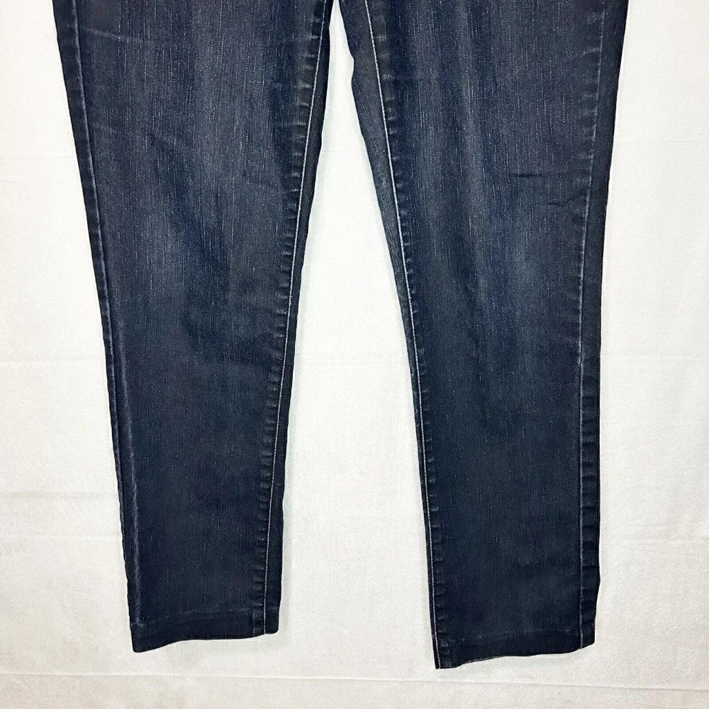 ELLE Women's Stretch Blue Denim Low-Rise Jeans Size 6 (31x28)